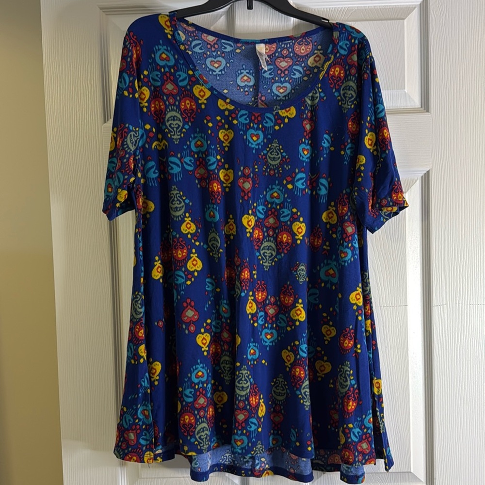 Gently used Lularoe buttery soft legging material long shirt
